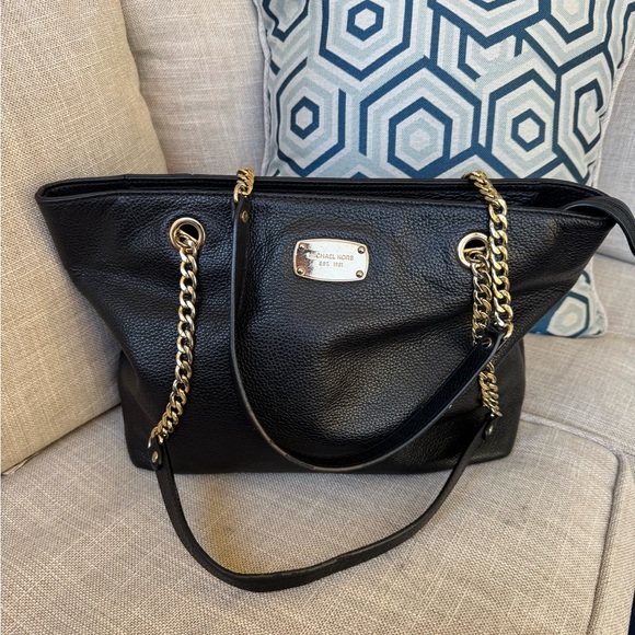 Michael Kors gold chain pebbled leather tote - Picture 10 of 13